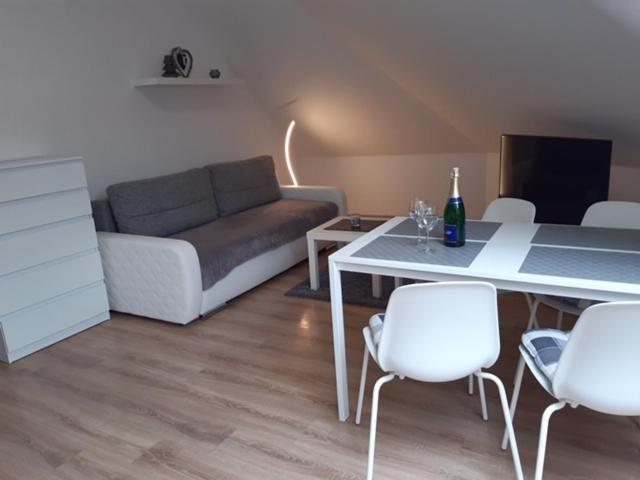 Apartman Kamenice Kamenice nad Lipou Exterior photo